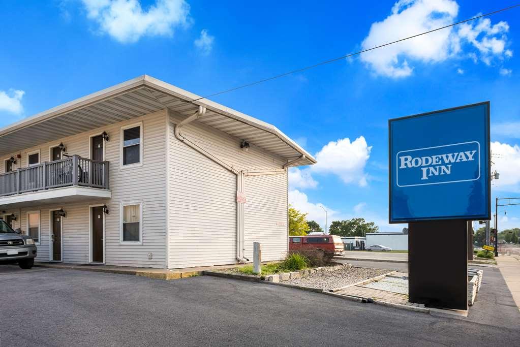 Rodeway Inn La Crosse Exterior foto